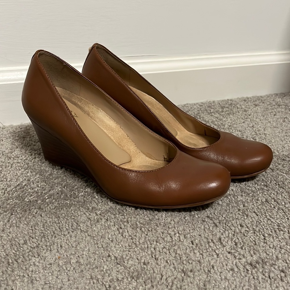 Cognac Naturalizer Wedges